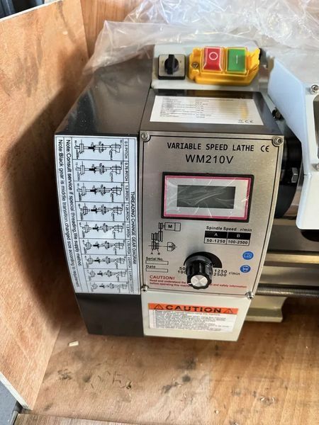 Токарно-гвинторізний верстат WM210V (RM210V), 900 Вт WM210V фото